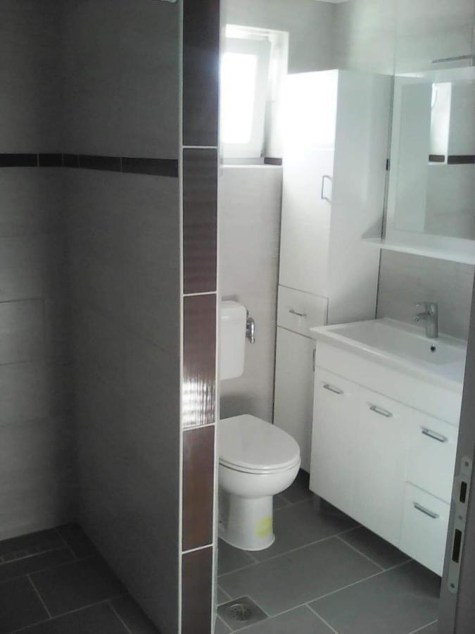 Apartmani Pavkovic Stari Mikanovci ภายนอก รูปภาพ